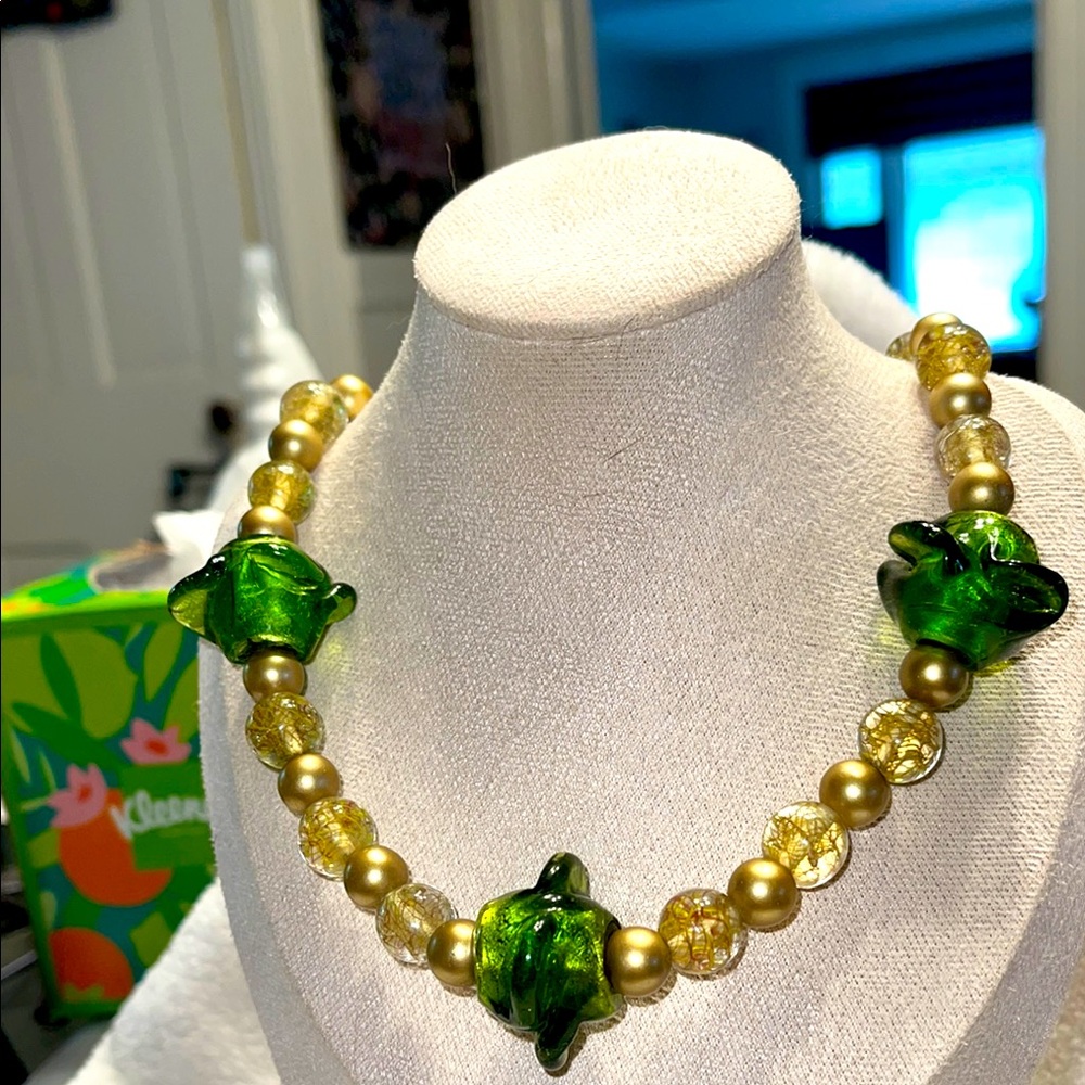 Elegant Green and Gold Glass Beaded Necklace